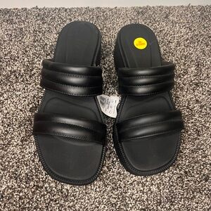 Reef Lofty Lux Hi Black Sandals - Size 9